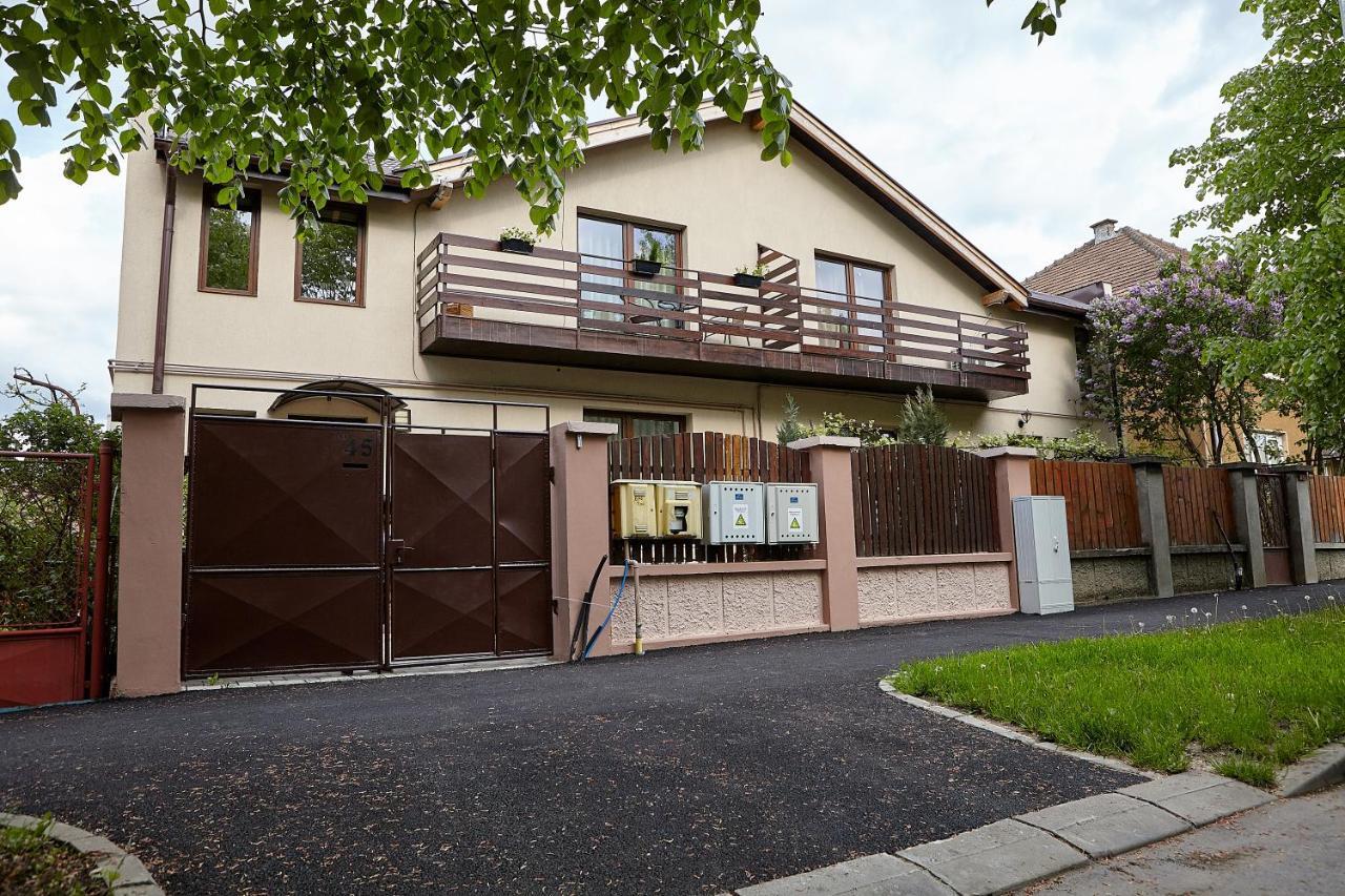Apartament Rozelor Brașov Exterior foto
